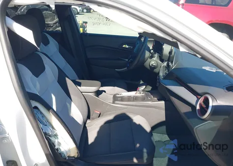 2025 Chevrolet Trax Fwd 1Rs z USA, uszkodzony, nr VIN KL77LGEPXSC224248